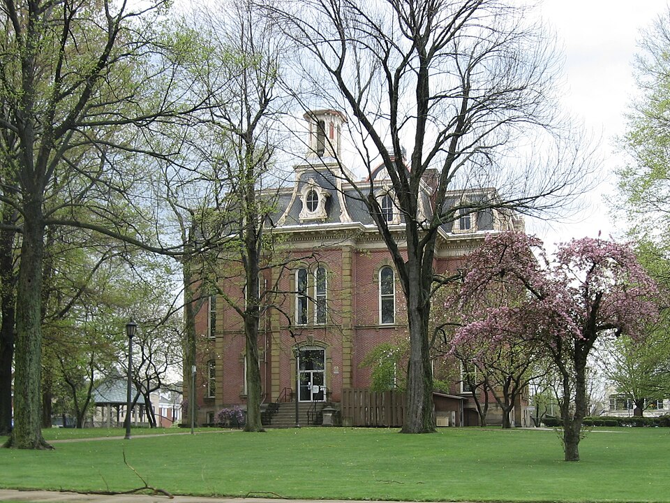 Photograph of Coshocton County Courthouse