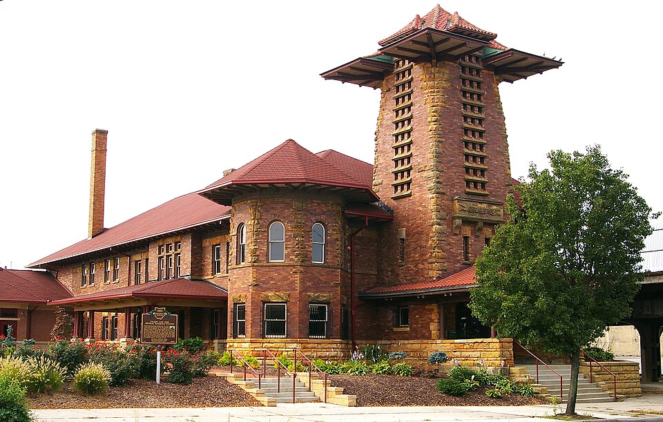 Photograph of Toledo and Ohio Central Railroad Station