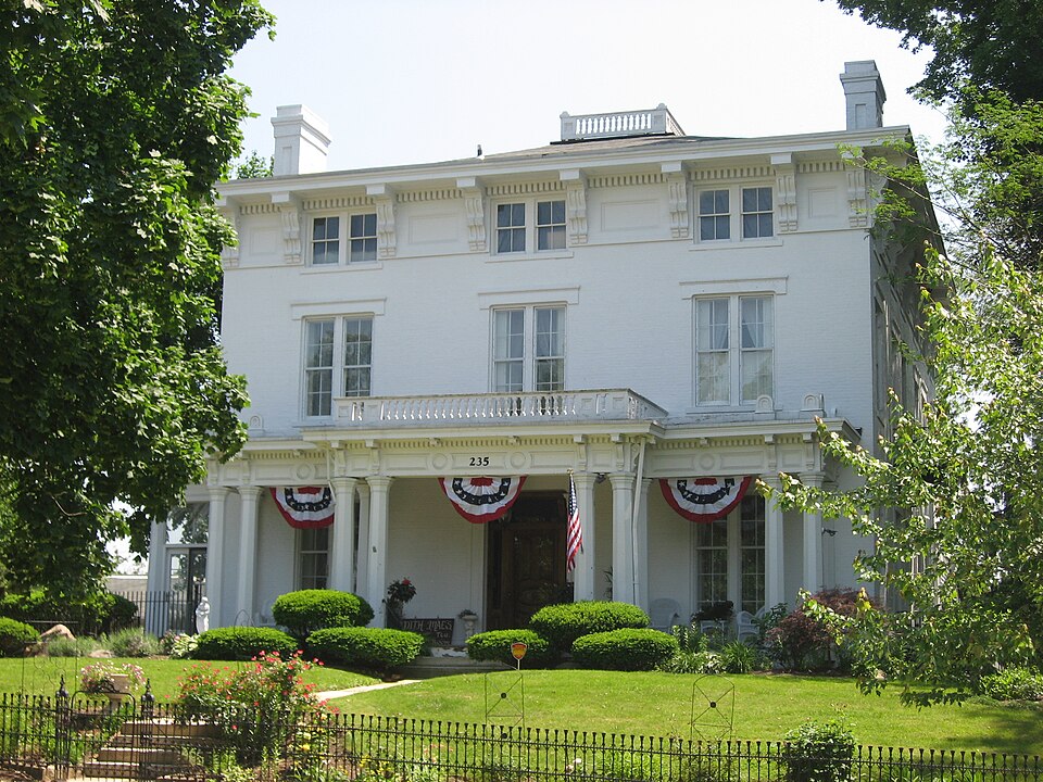 Photograph of East Second Street Historic District