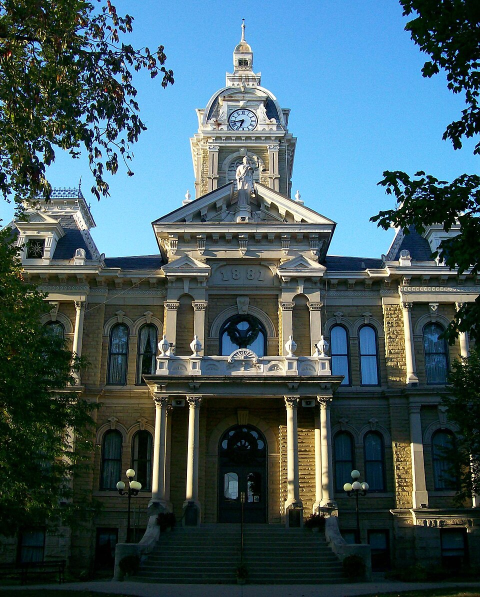 Photograph of Guernsey County Courthouse
