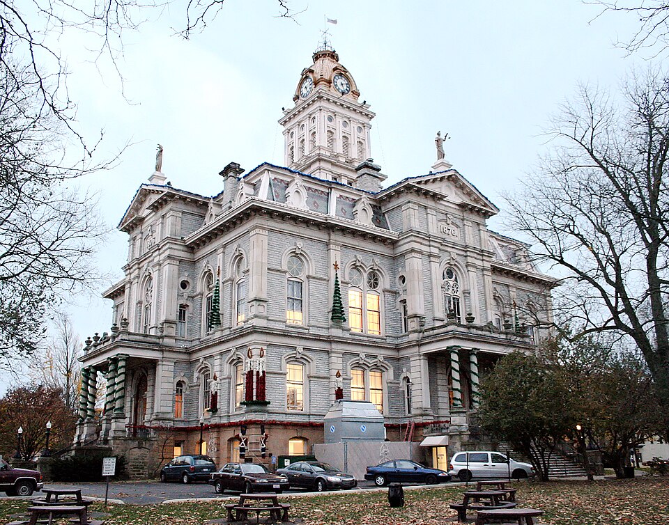 Photograph of Licking County Courthouse