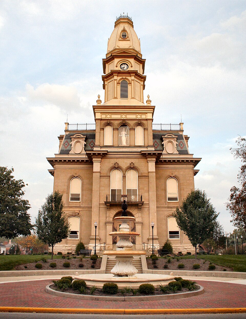 Photograph of Logan County Courthouse