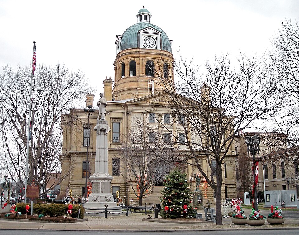 Photograph of Tuscarawas County Courthouse