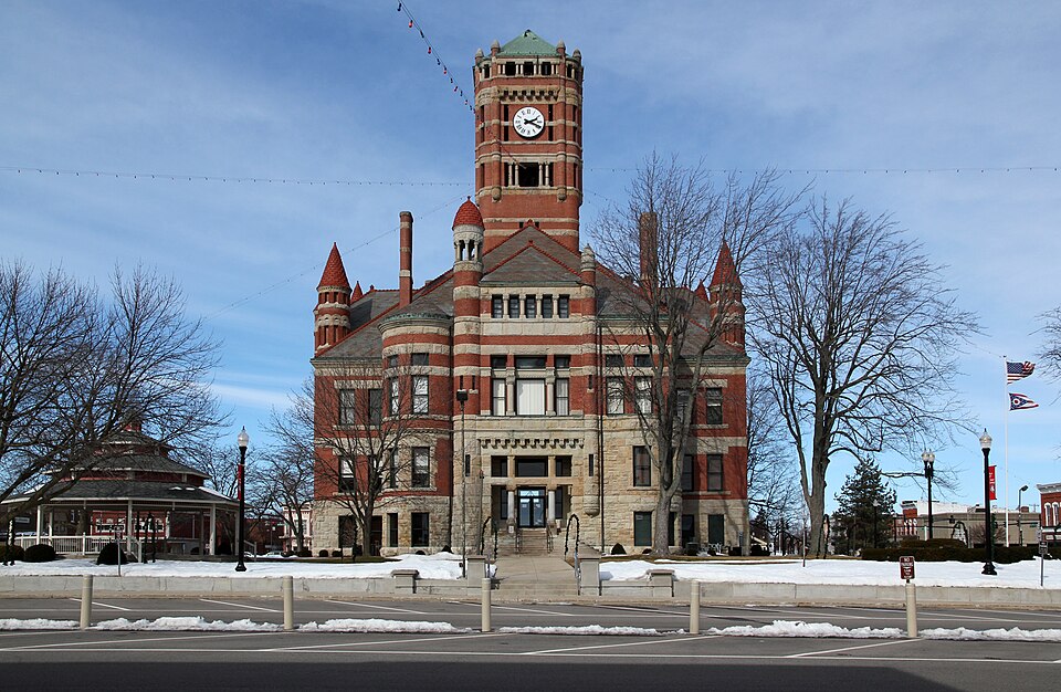 Photograph of Williams County Courthouse