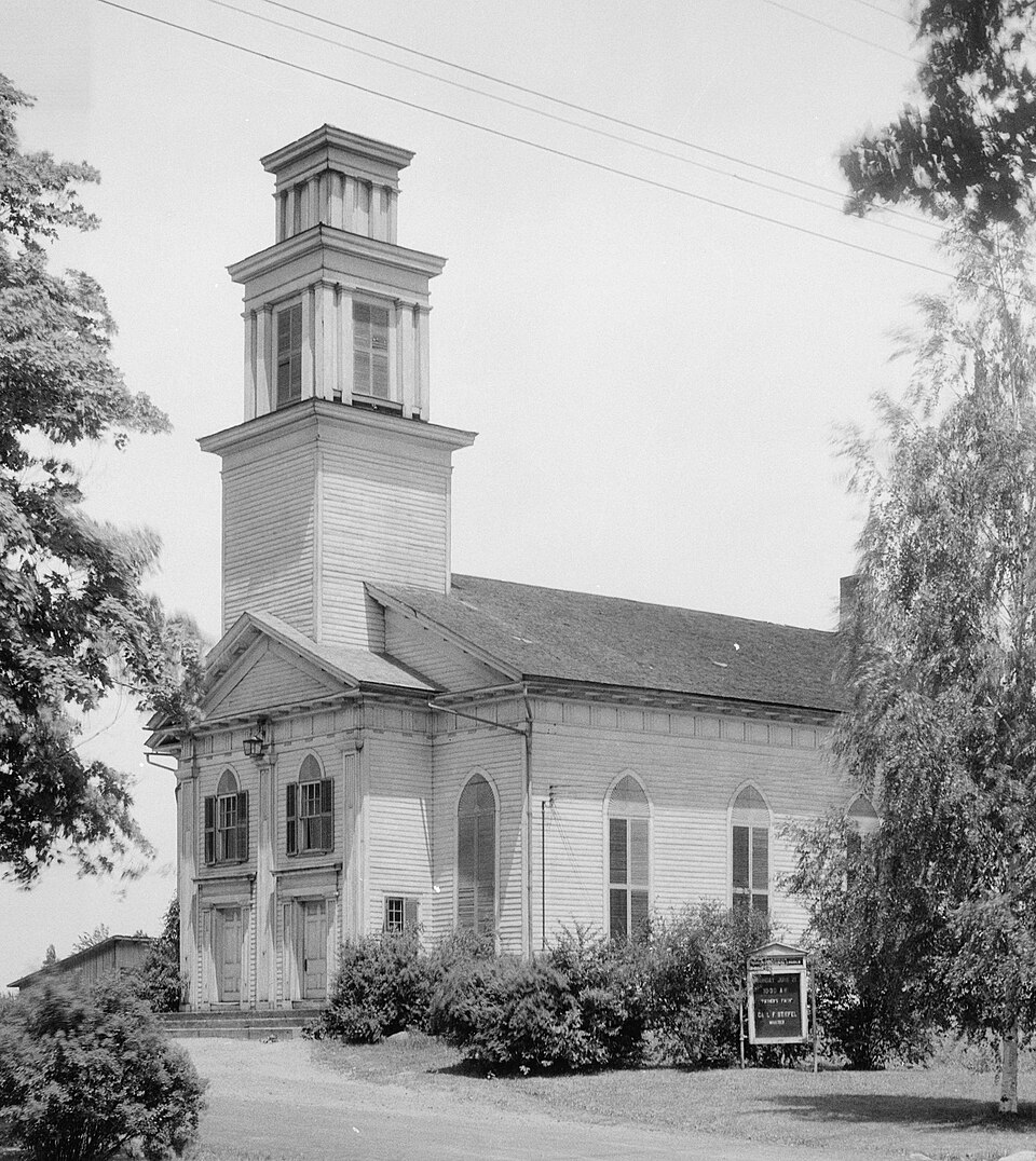 Photograph of Claridon Congregational Church