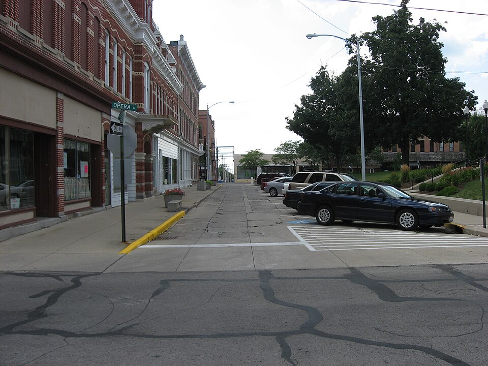 Photograph of Court Avenue