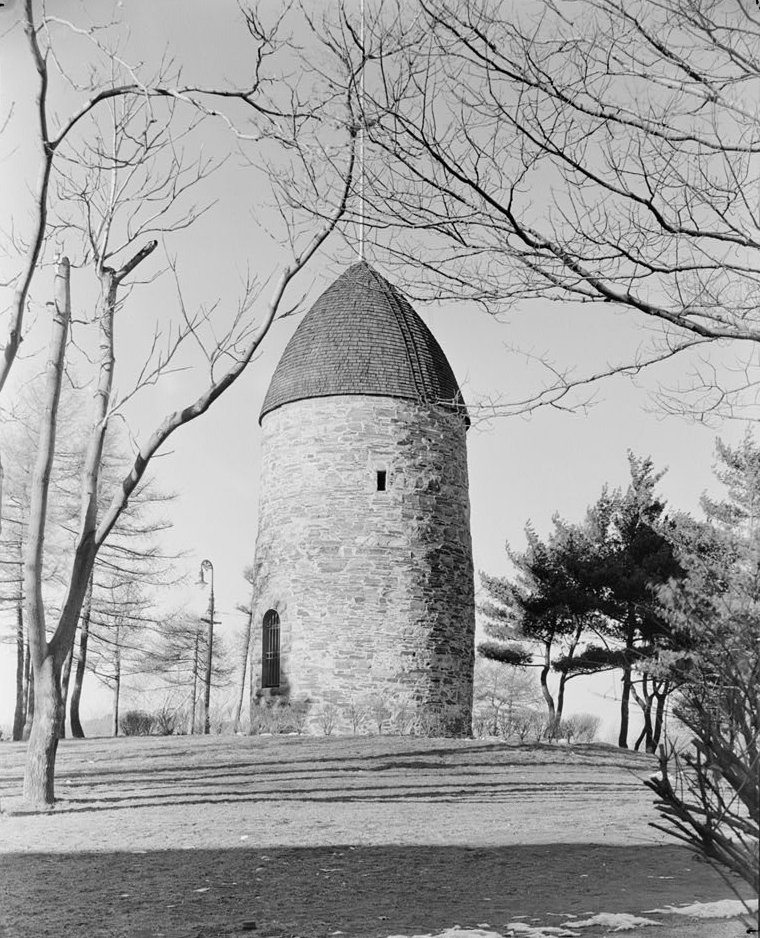 Photograph of Powder House Square
