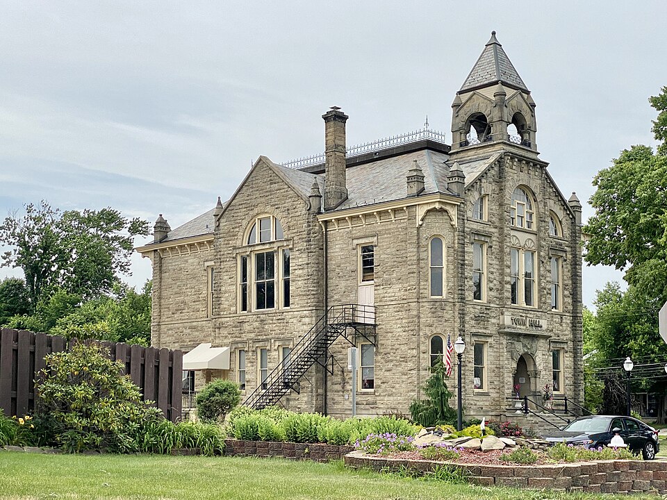Photograph of Amherst Town Hall