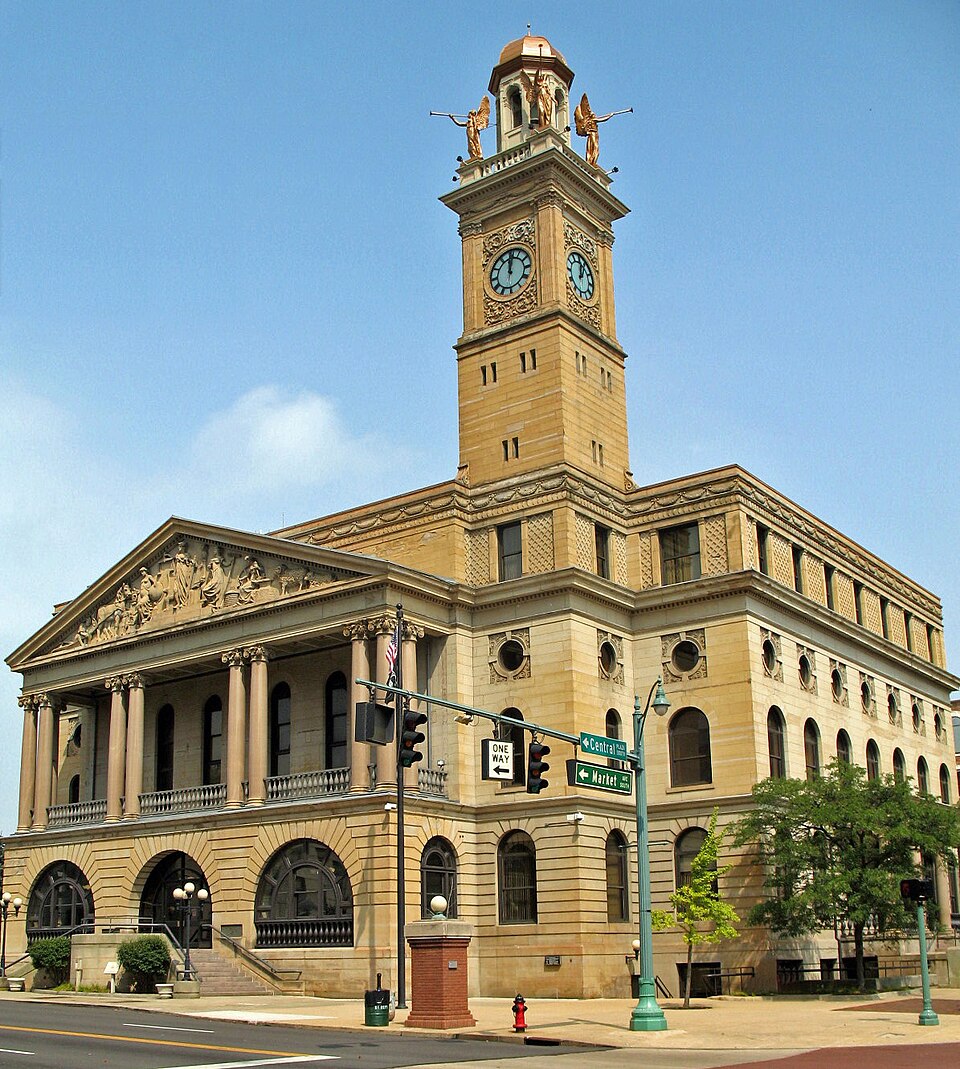 Photograph of Stark County Courthouse