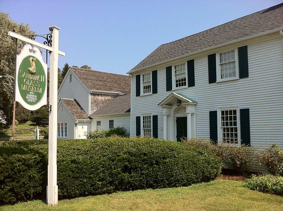 Photograph of Town Hall Square Historic District