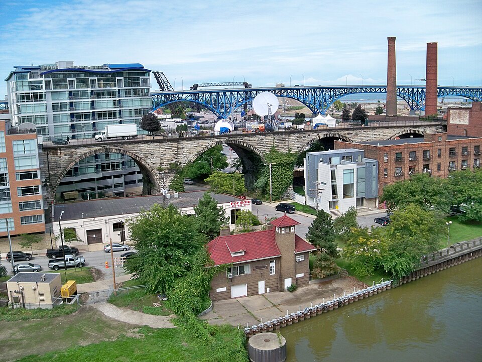 Photograph of Superior Viaduct