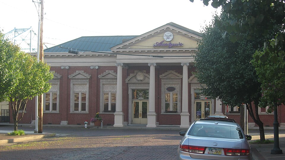 Photograph of Ironton Norfolk and Western Depot