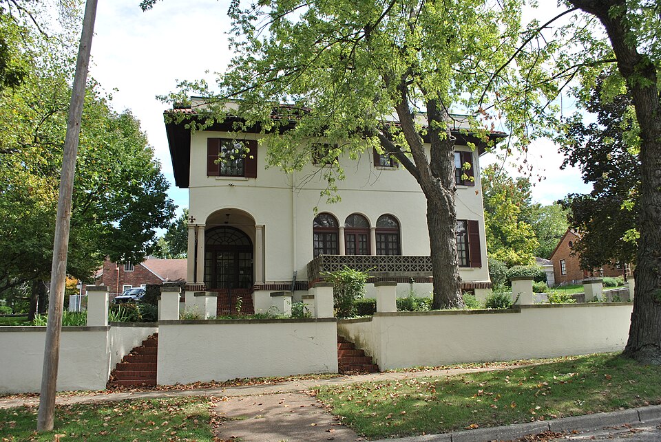 Photograph of Gummer House