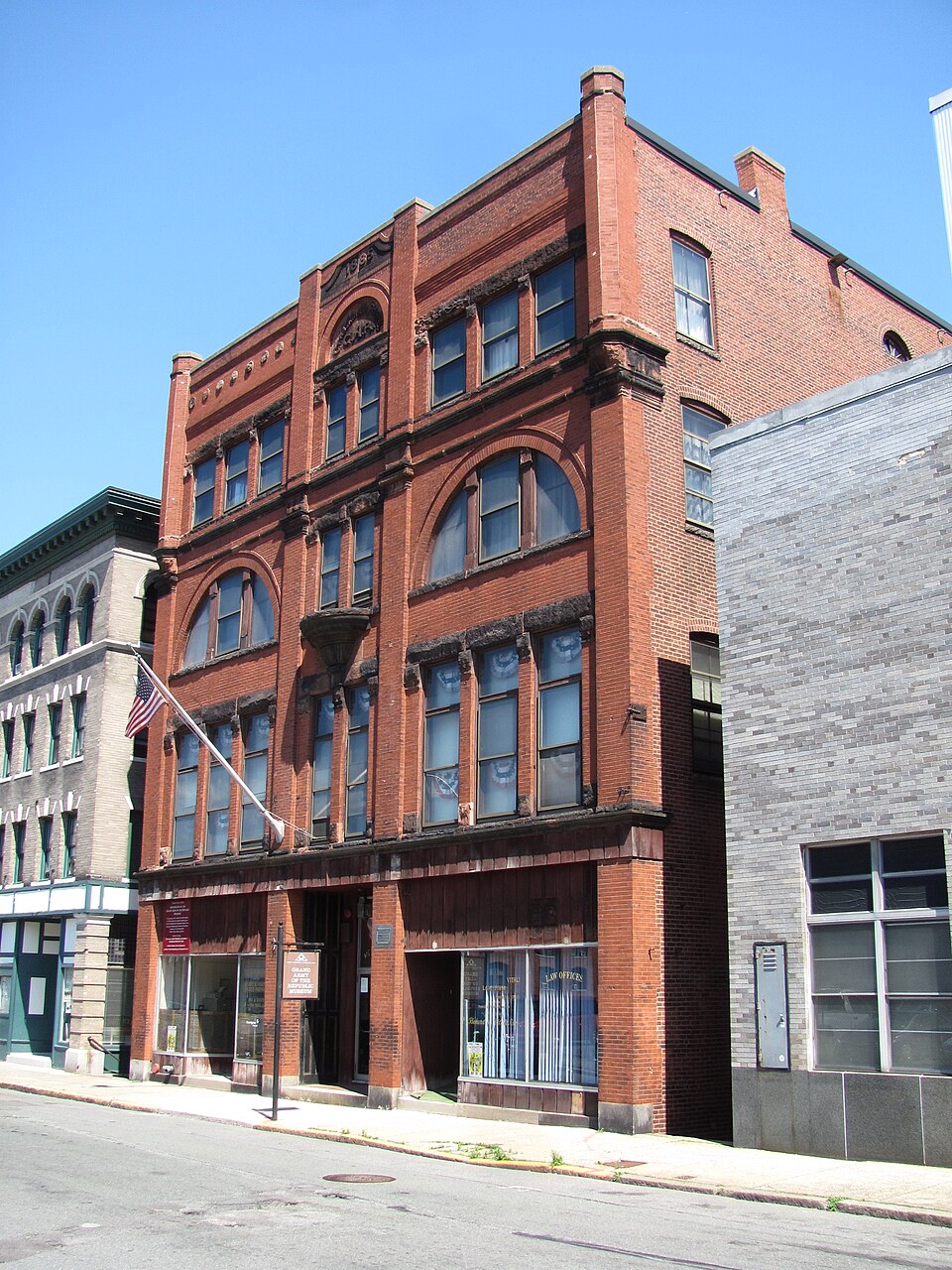 Photograph of G.A.R. Hall and Museum