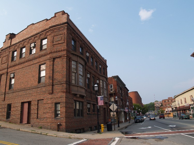 Photograph of Gardner News Building