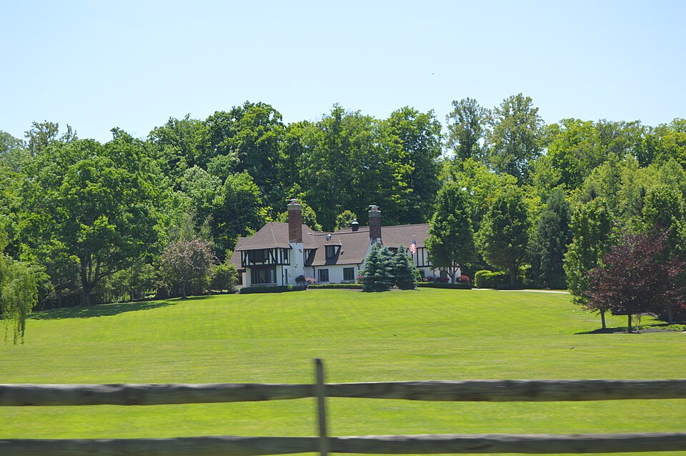 Photograph of Leonard C. Hanna Jr. Estate