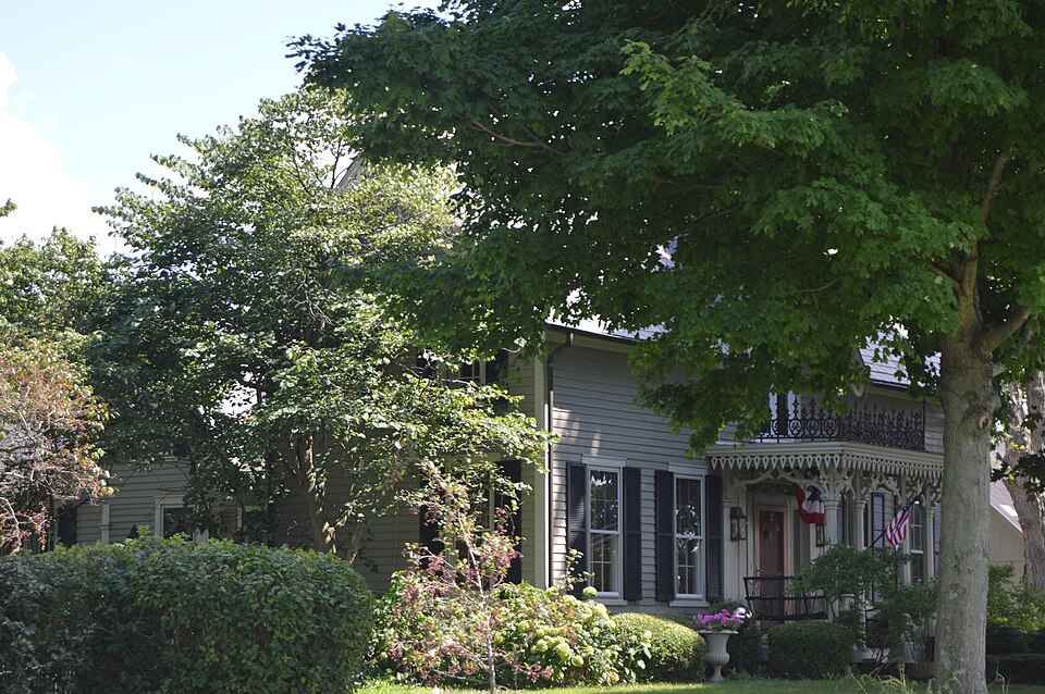 Photograph of Lynnwood Farm