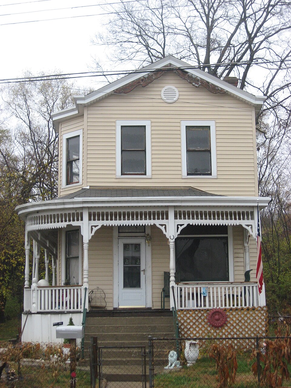 Photograph of LuNeack House