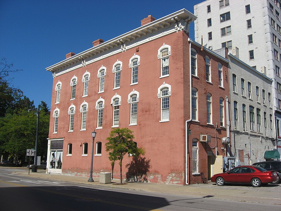Photograph of Commercial Building