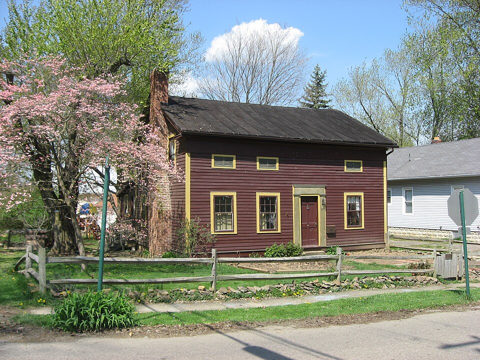 Photograph of Early Greek Revival Cottage