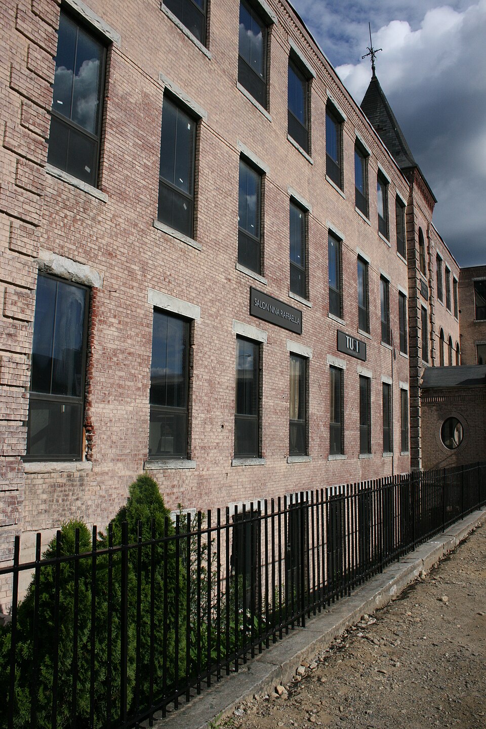 Photograph of Crompton Loom Works