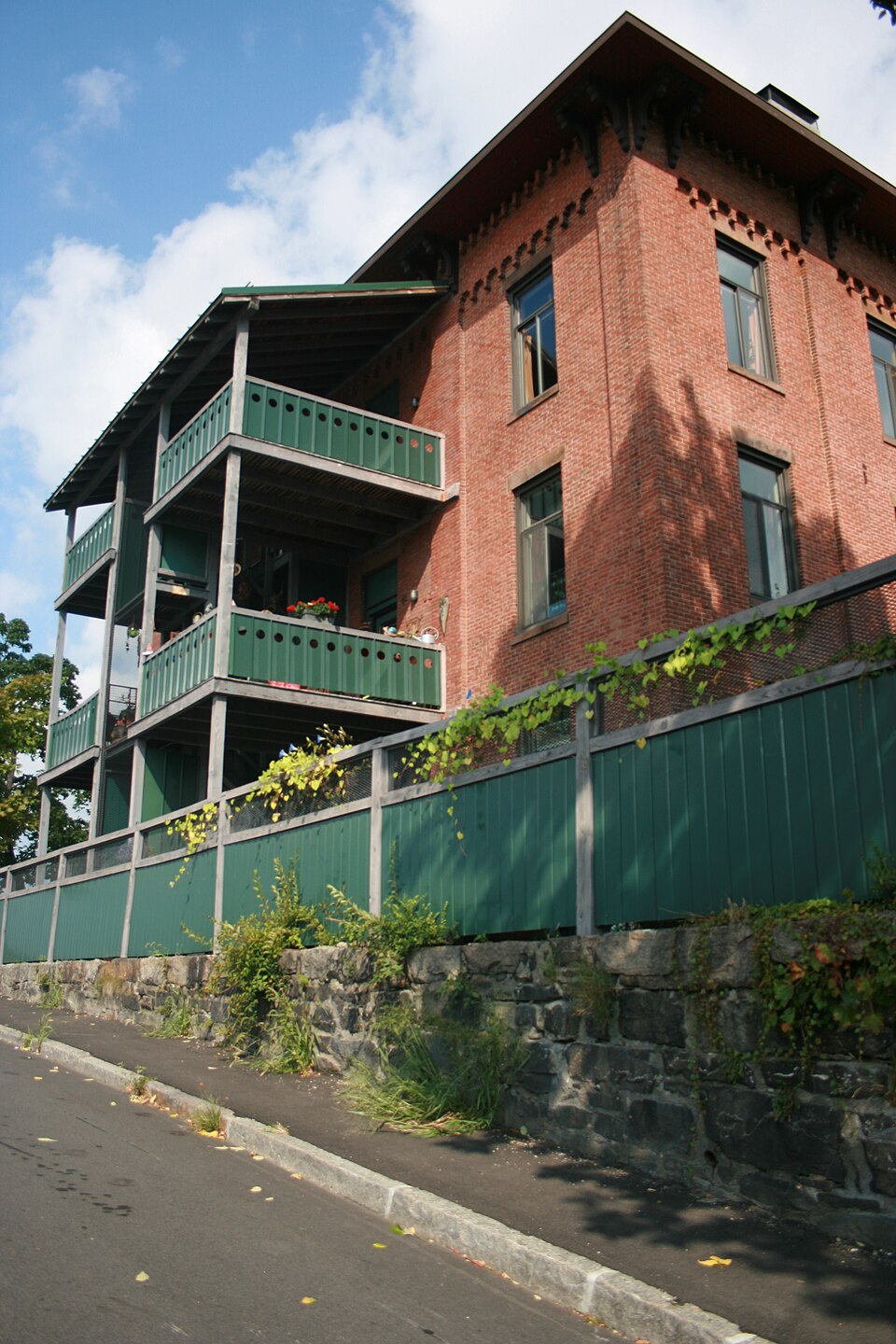 Photograph of Ash Street School