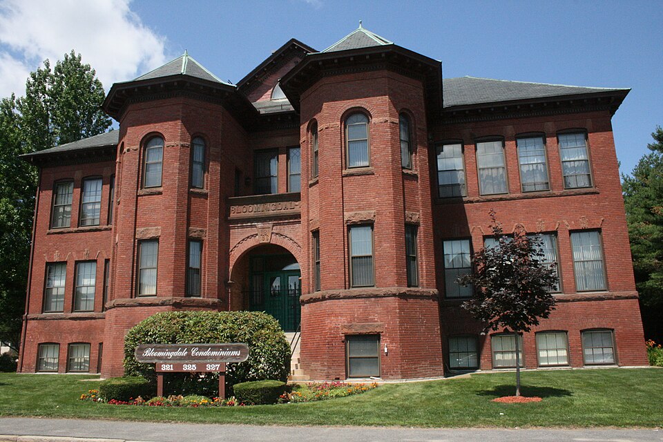 Photograph of Bloomingdale School