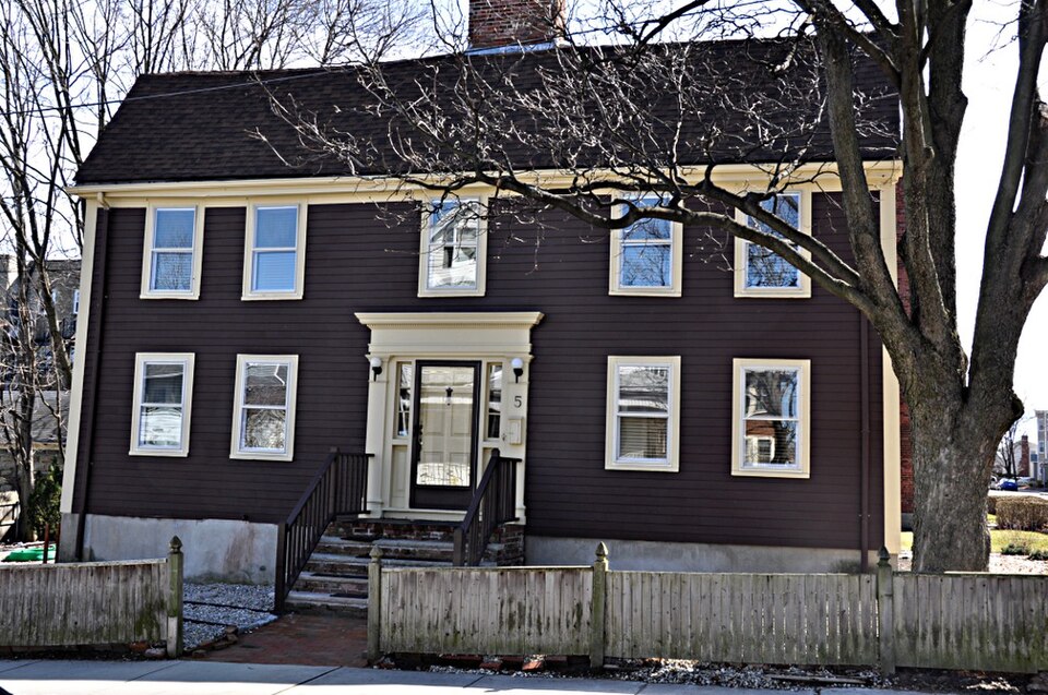 Photograph of Edward Oakes House