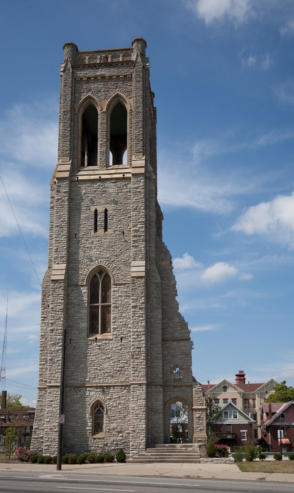 Photograph of Walnut Hills United Presbyterian Church