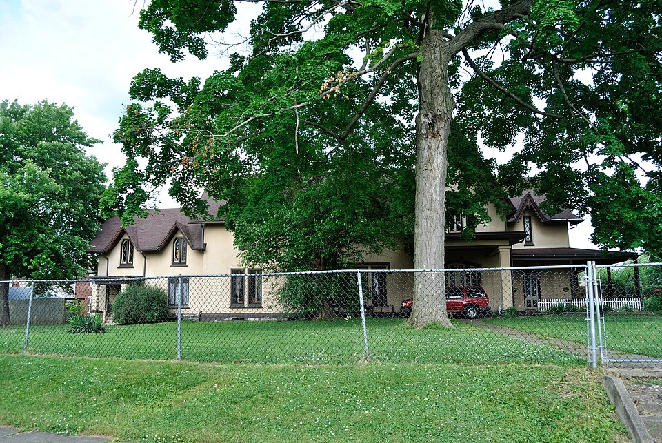 Photograph of Oakwood