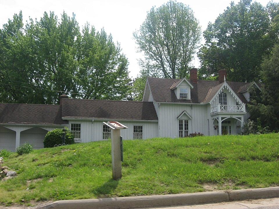 Photograph of Sheridan House