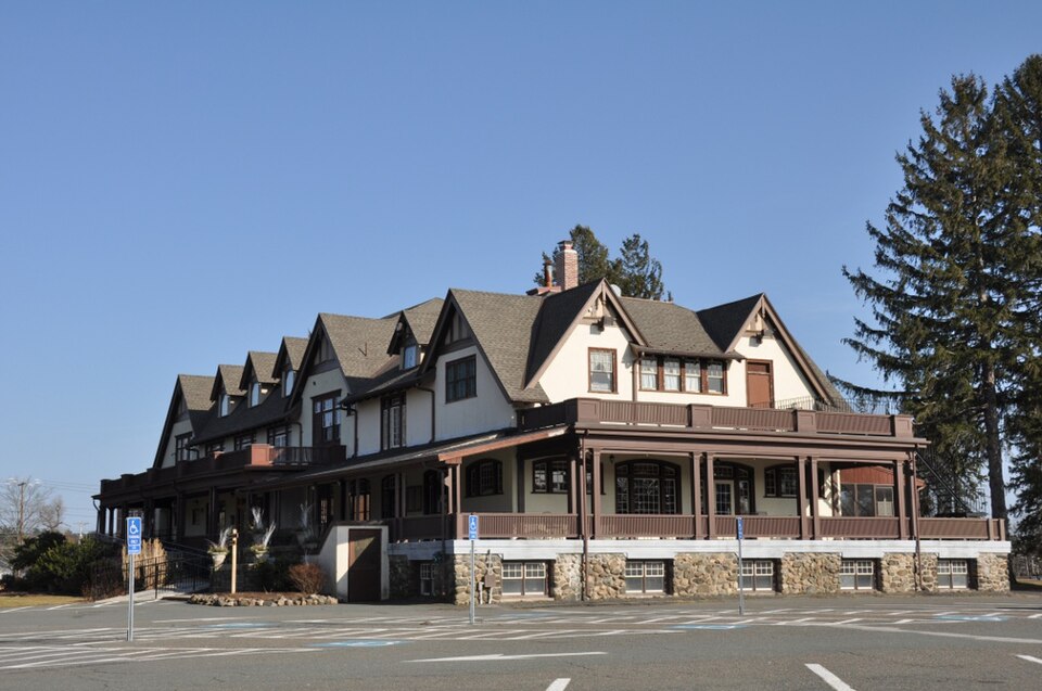 Photograph of United Shoe Machinery Corporation Clubhouse