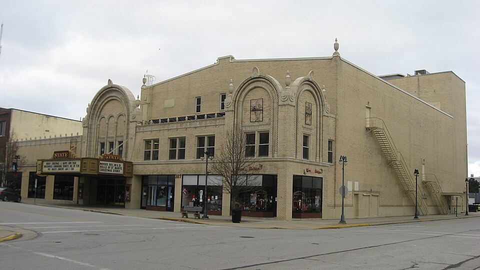 Photograph of Schine State Theatre