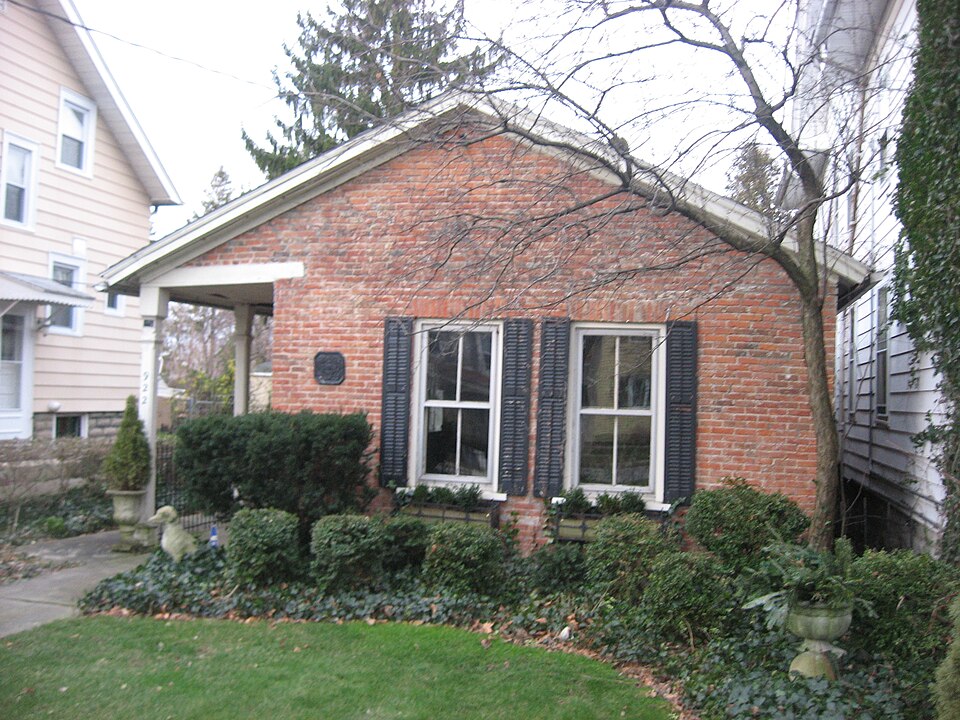 Photograph of Ernst Von Schulenburg House