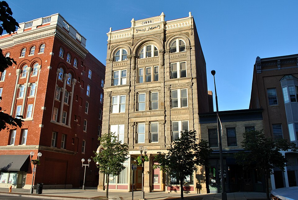 Photograph of Schlee-Kemmler Building