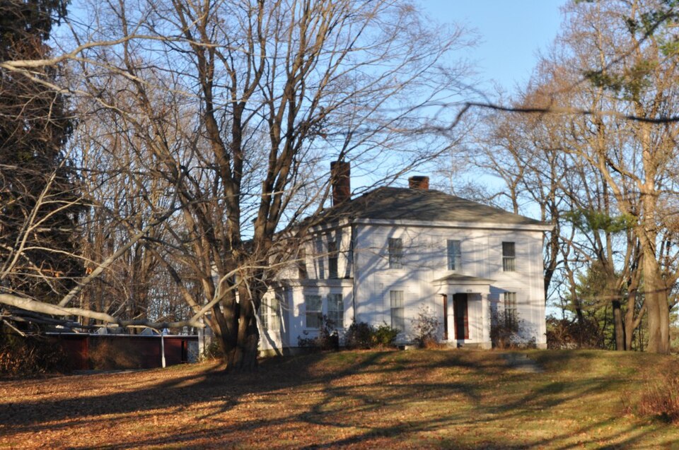 Photograph of Follansbee House