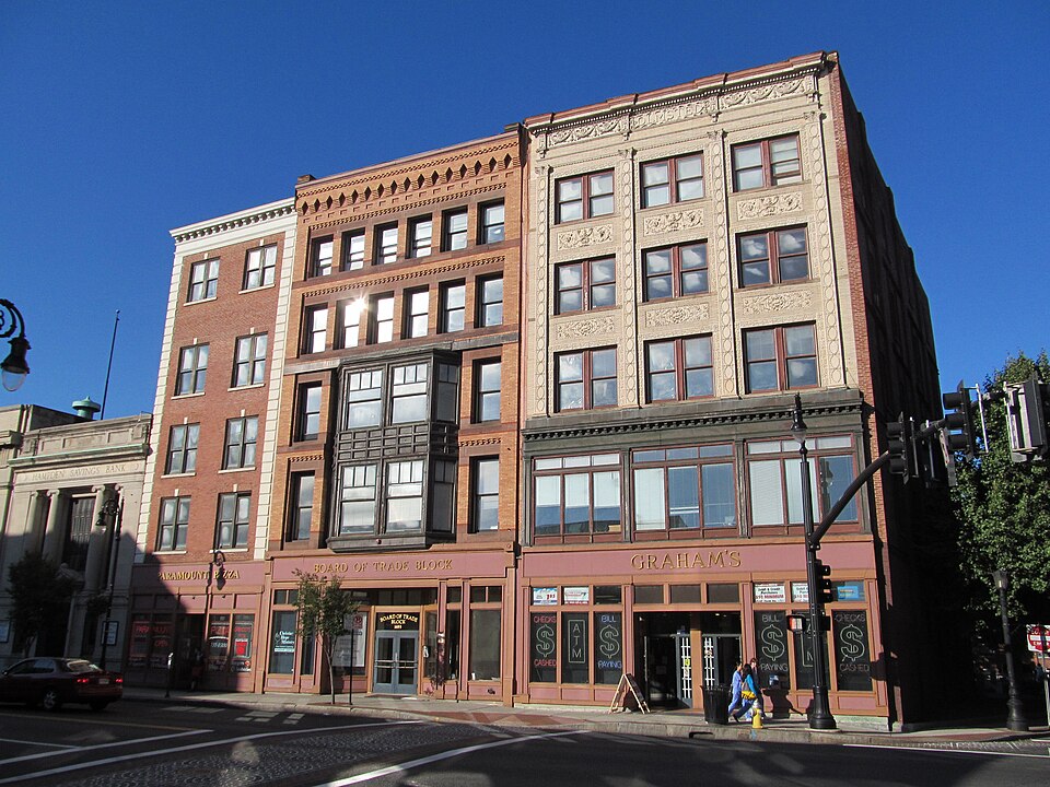 Photograph of Olmsted-Hixon-Albion Block