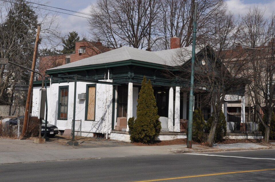 Photograph of Mount Auburn Cemetery Reception House