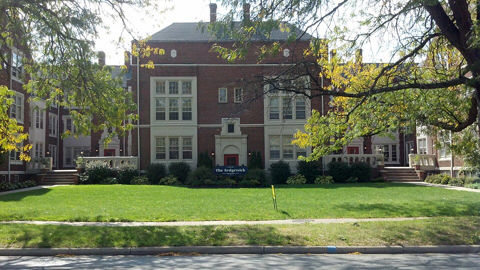 Photograph of Commodore Apartment Building