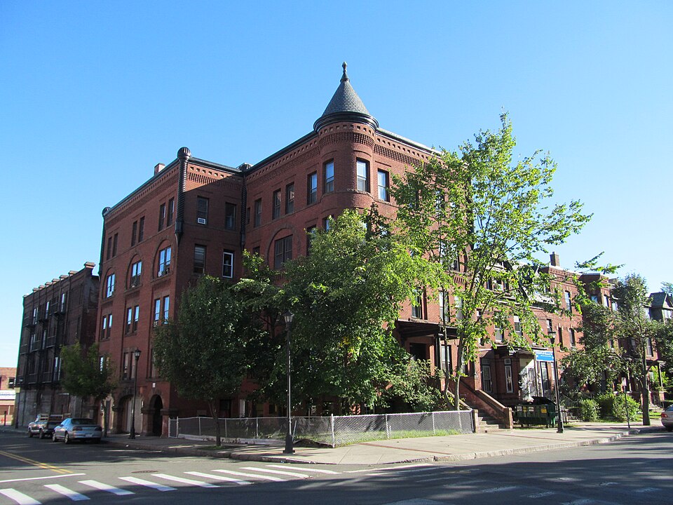 Photograph of Maplewood Hotel