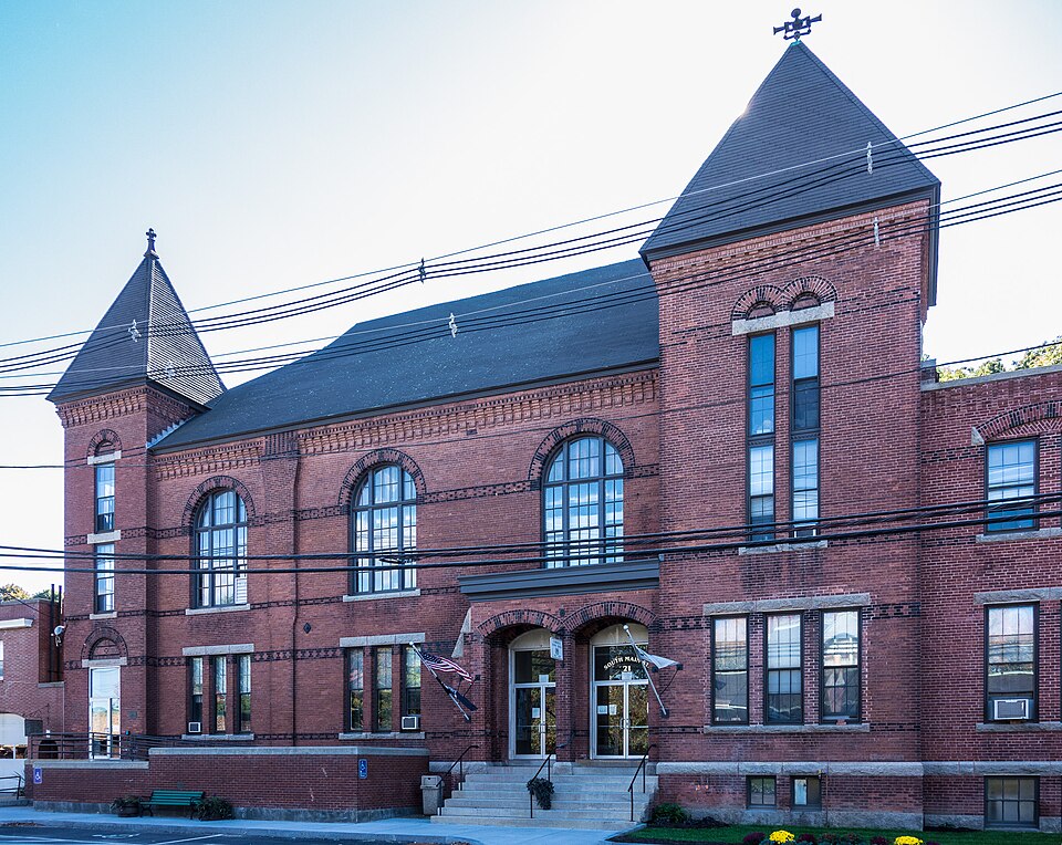 Photograph of Uxbridge Town Hall