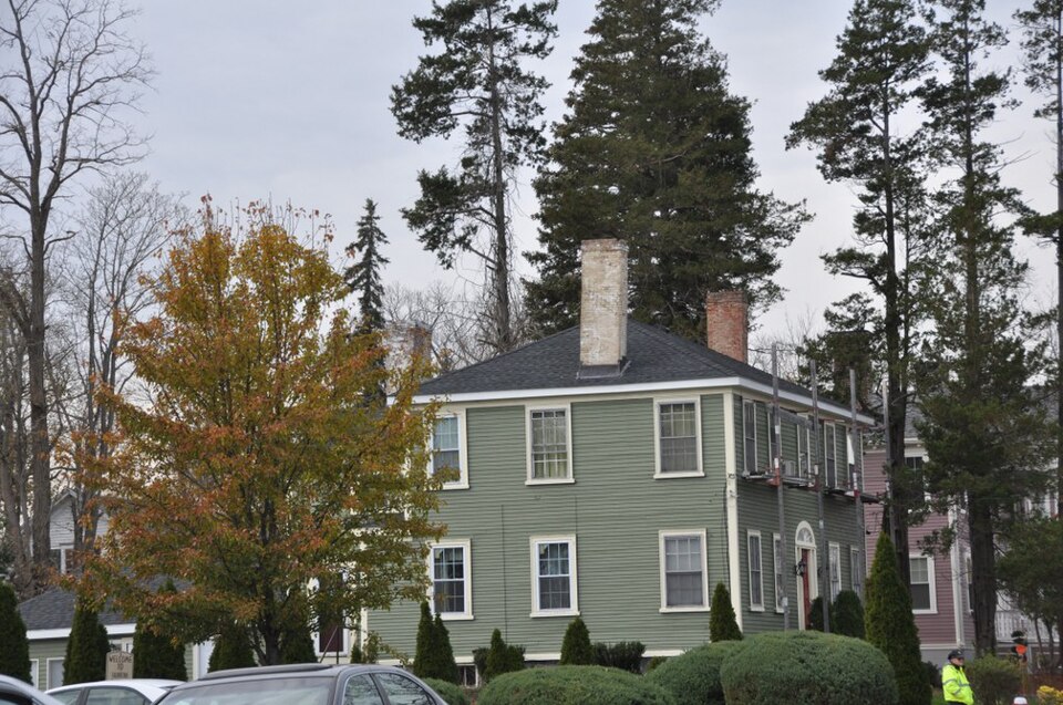 Photograph of Abiezar Dean House