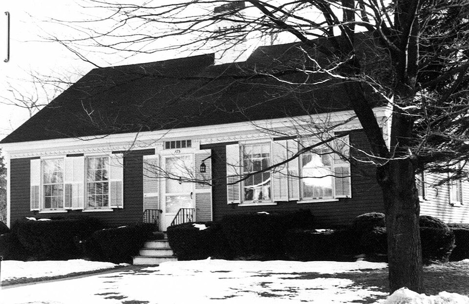 Photograph of Jonathan Dean House