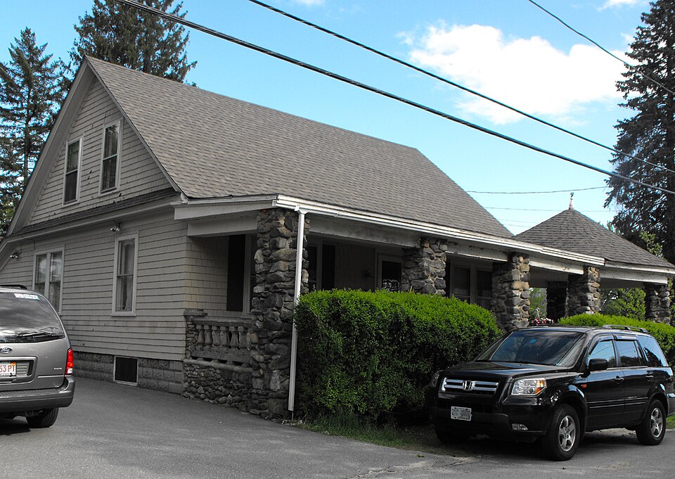 Photograph of House at 4 Birch Avenue