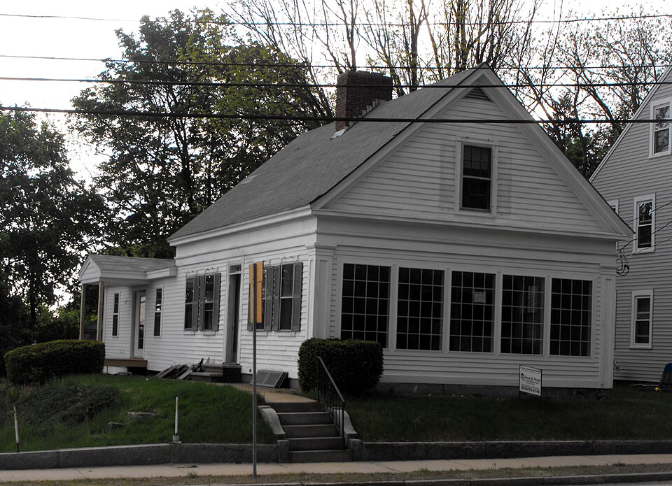 Photograph of House at 306 Broadway