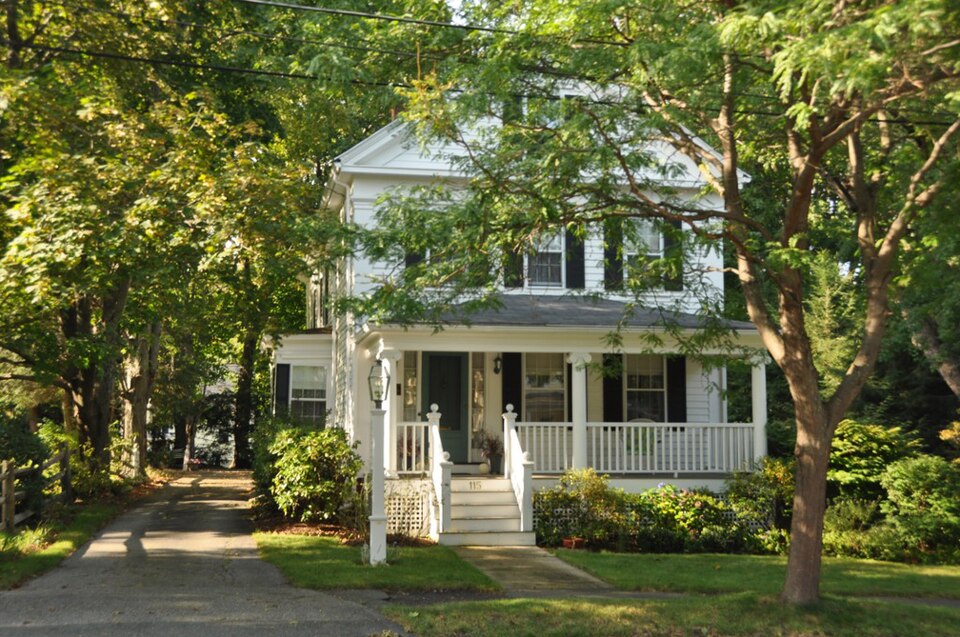 Photograph of Edwin Bassett House