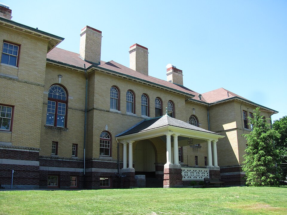 Photograph of Highland School