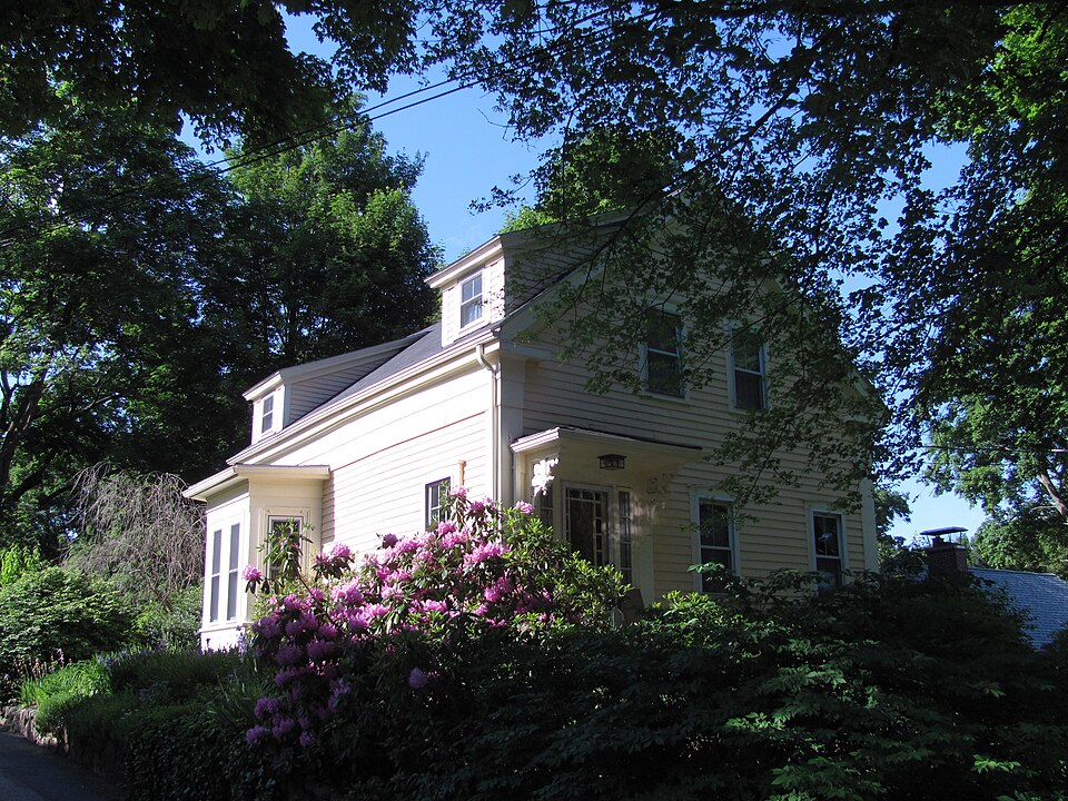 Photograph of House at 42 Salem Street
