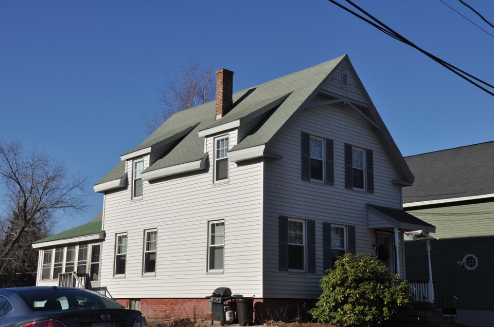 Photograph of House at 11 Beach Street