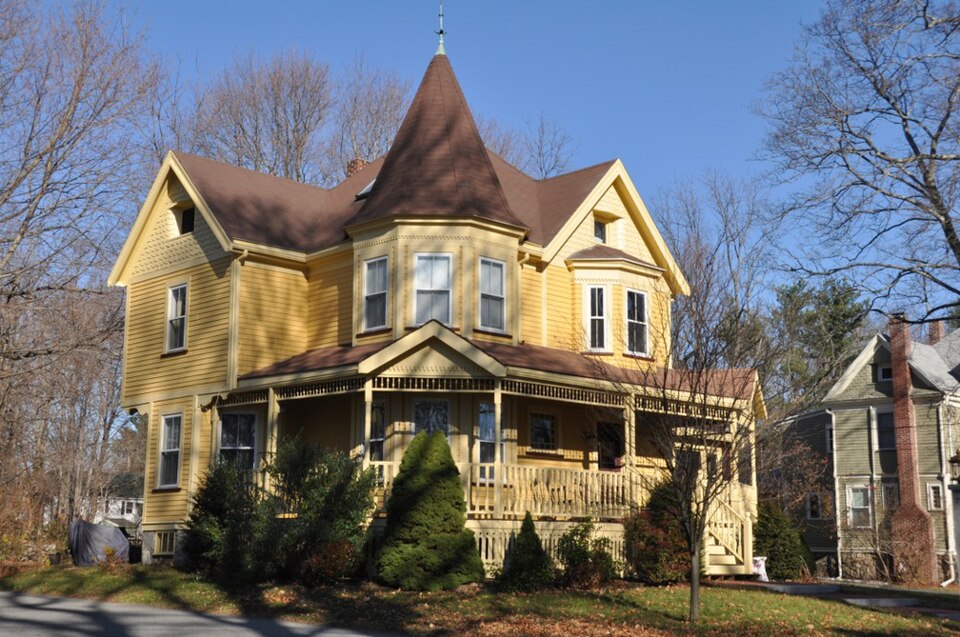 Photograph of House at 77 Howard Street
